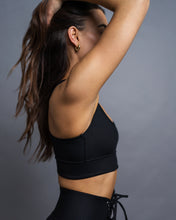 Load image into Gallery viewer, Year Of Ours Year Bra - Black