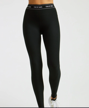 Load image into Gallery viewer, Year of Ours Stretch Skater Legging NEW - Black