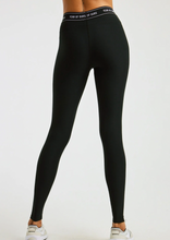 Load image into Gallery viewer, Year of Ours Stretch Skater Legging NEW - Black