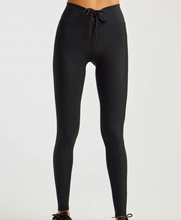 Load image into Gallery viewer, Year of Ours Year Legging - Black