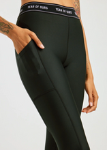 Load image into Gallery viewer, Year of Ours Recycled Hike Legging NEW - Black