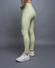 Load image into Gallery viewer, Year Of Ours Stretch Football Legging - Fern
