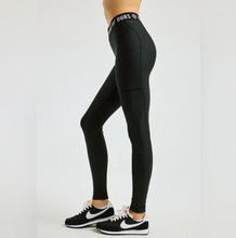 Load image into Gallery viewer, Year of Ours Recycled Hike Legging - Black
